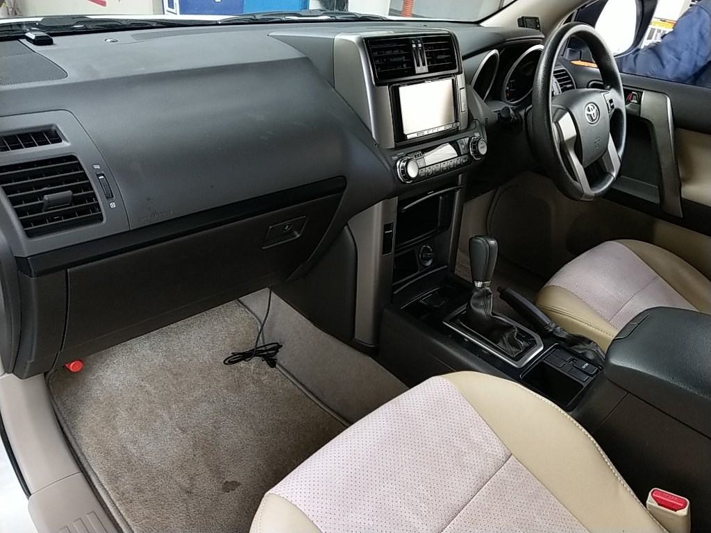 TOYOTA - LAND CRUISER PRADO
